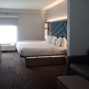 One Room Suite Non Smoking